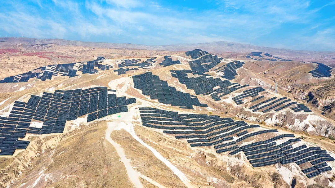 喜报——6008集团官方网站绿能承建河北蔚县恒昌110MW集中式光伏电站成功首并！